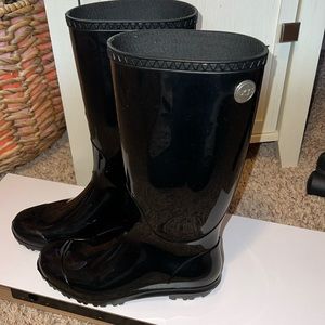 ⚫️ UGG RAIN BOOTS ⚫️